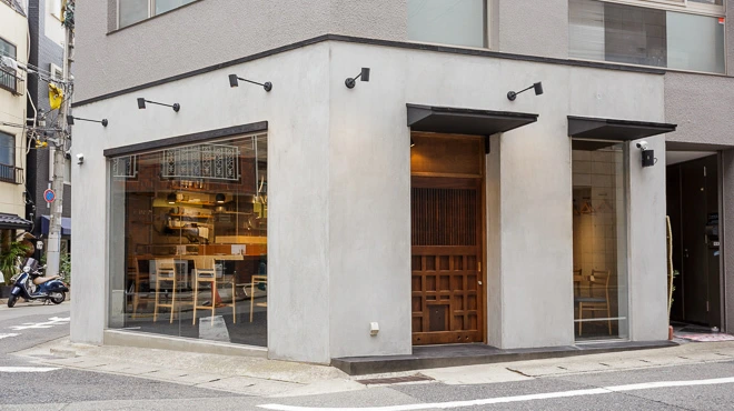 店舗外観・檜建具